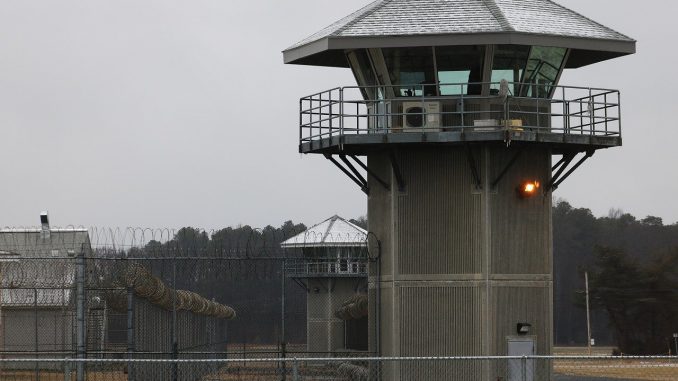 Corona Ausbruch im Gefängnis Münster mit zwei Beschäftigten und 17 Inhaftierten