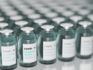 Corona Impfstoff gegen COVID-19 und den Coronavirus SARS-CoV-2 für JugendlicheCorona Impfstoff gegen COVID-19 und den Coronavirus SARS-CoV-2 für Jugendliche